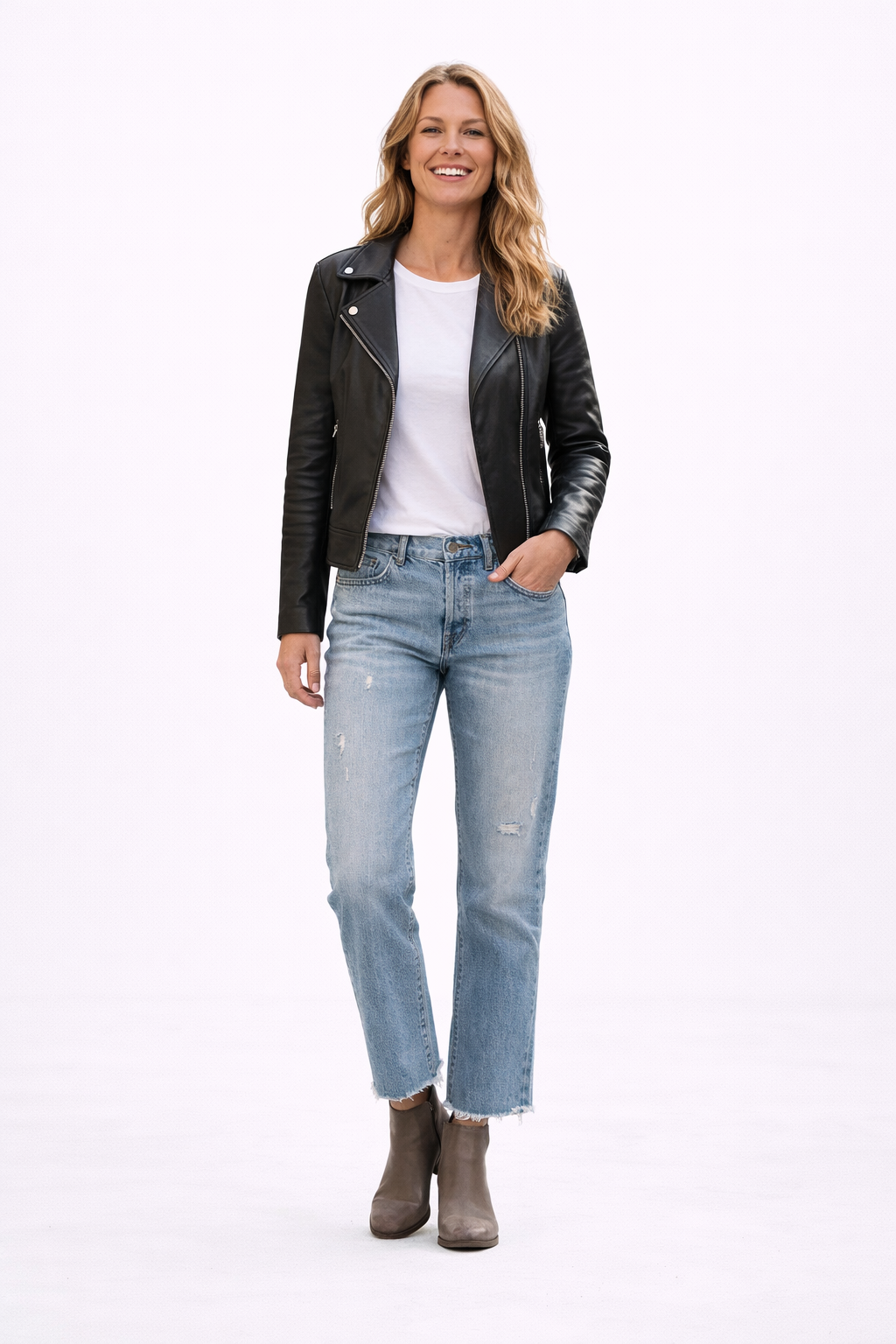 Claire – Classic Straight Jeans